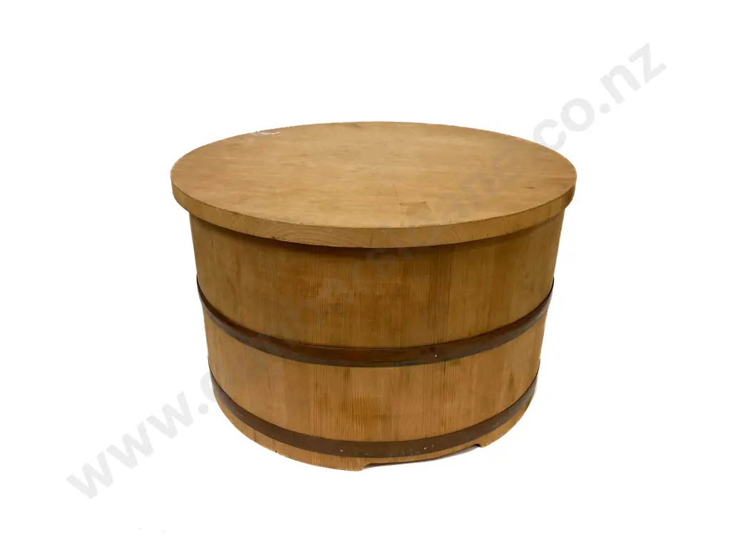 Large Japanese Ohitsu Tub Image 1++