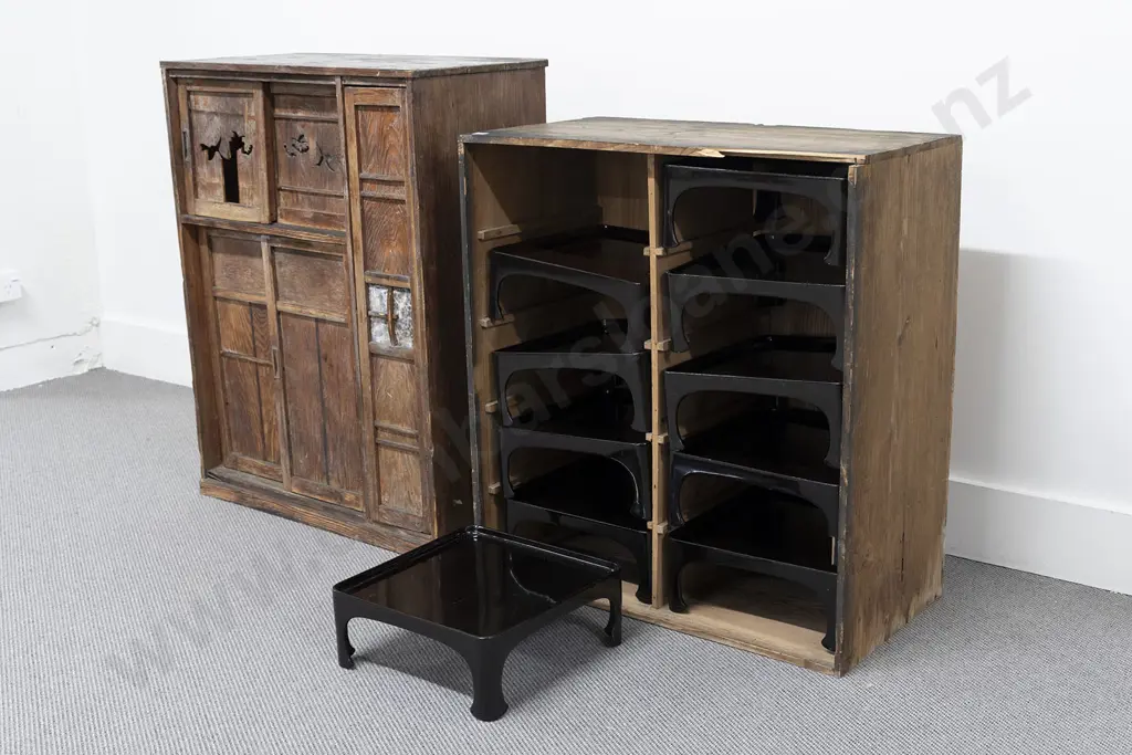 Japanese Taisho Period Paulownia Mizuya-Dansu Together with Paulownia Sui-Mono Zen (Restaurant Cabinet) Image 1++