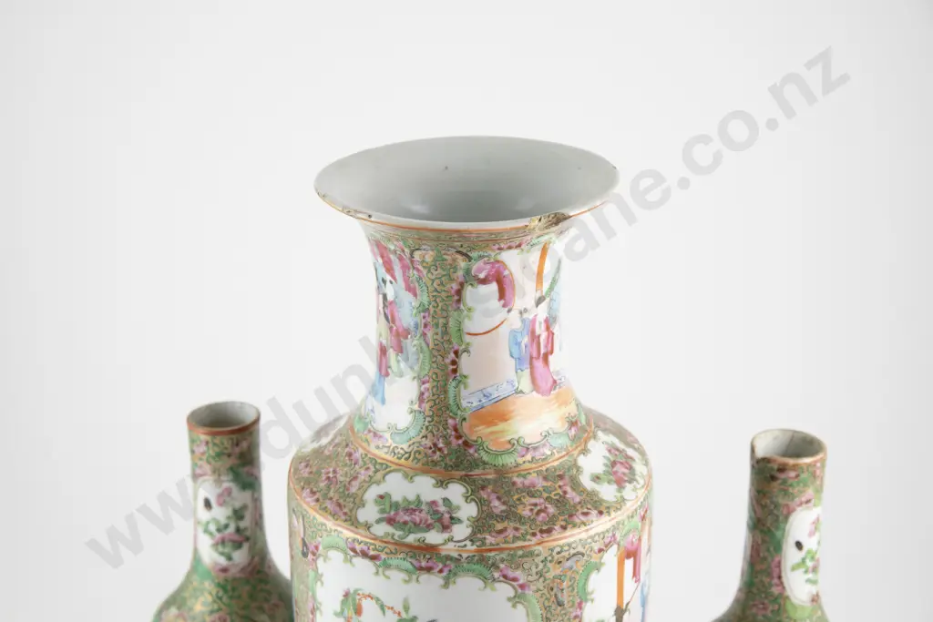 Large Canton Famile Rose Vase And A Pair Of Bottle Vases Image 1++