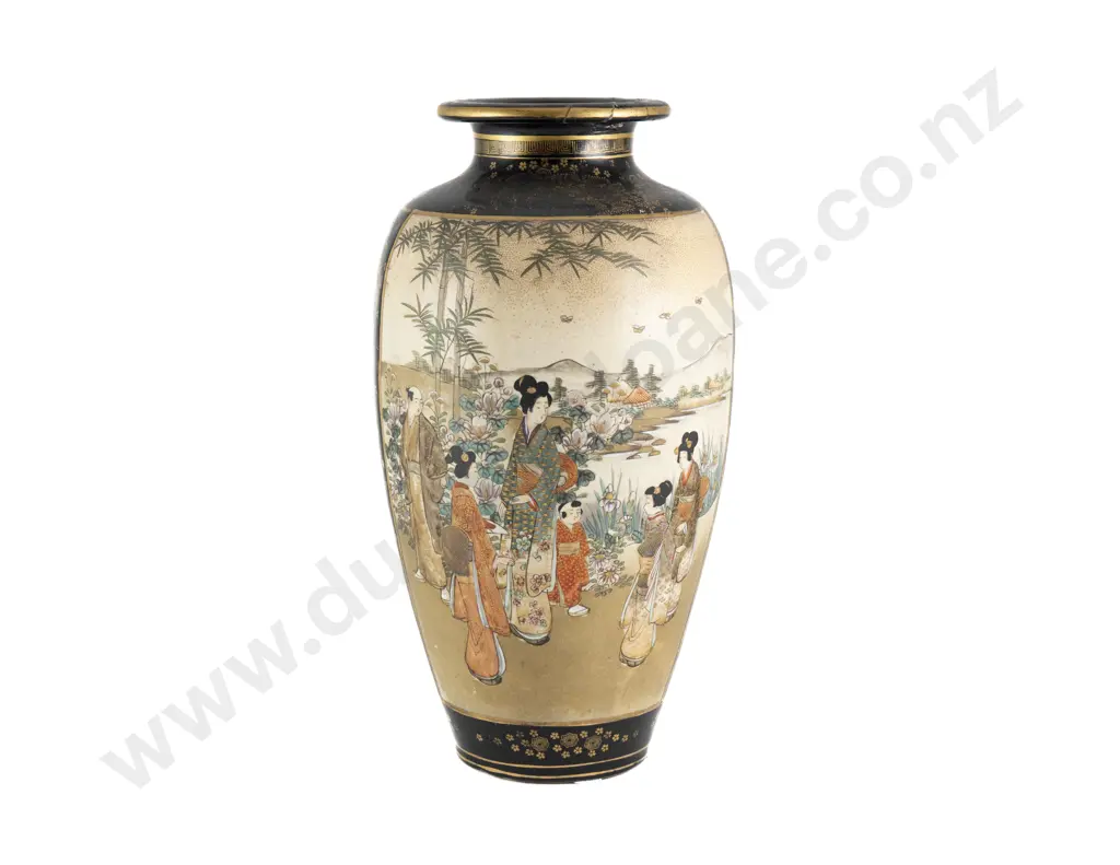 Large Japanese Satsuma Vase Painted With Bijin Image 1++