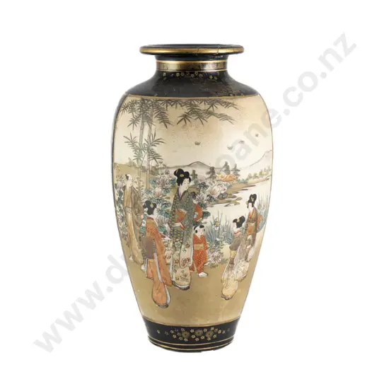 Large Japanese Satsuma Vase Painted With Bijin