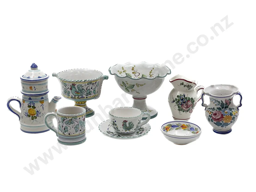 Small Quantity of Assorted Decorated Hand Painted China Image 1++