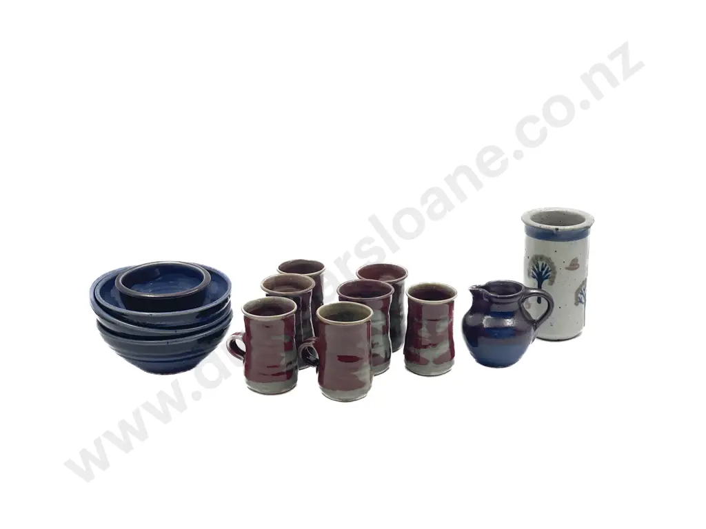 Quantity of Assorted NZ Pottery Image 1++