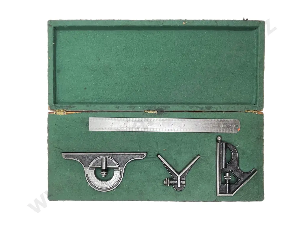 Boxed Four Piece Vintage Measuring Set Image 1++