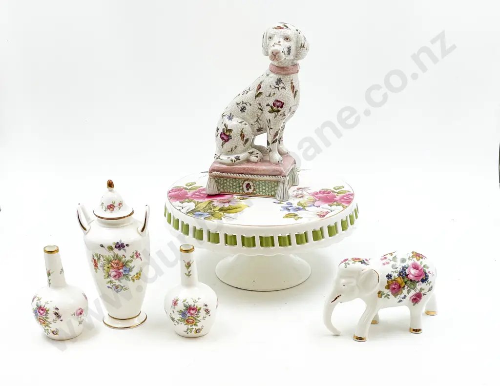 Small Quantity of Fancy China Ornaments and Vases on Cake Stand Image 1++