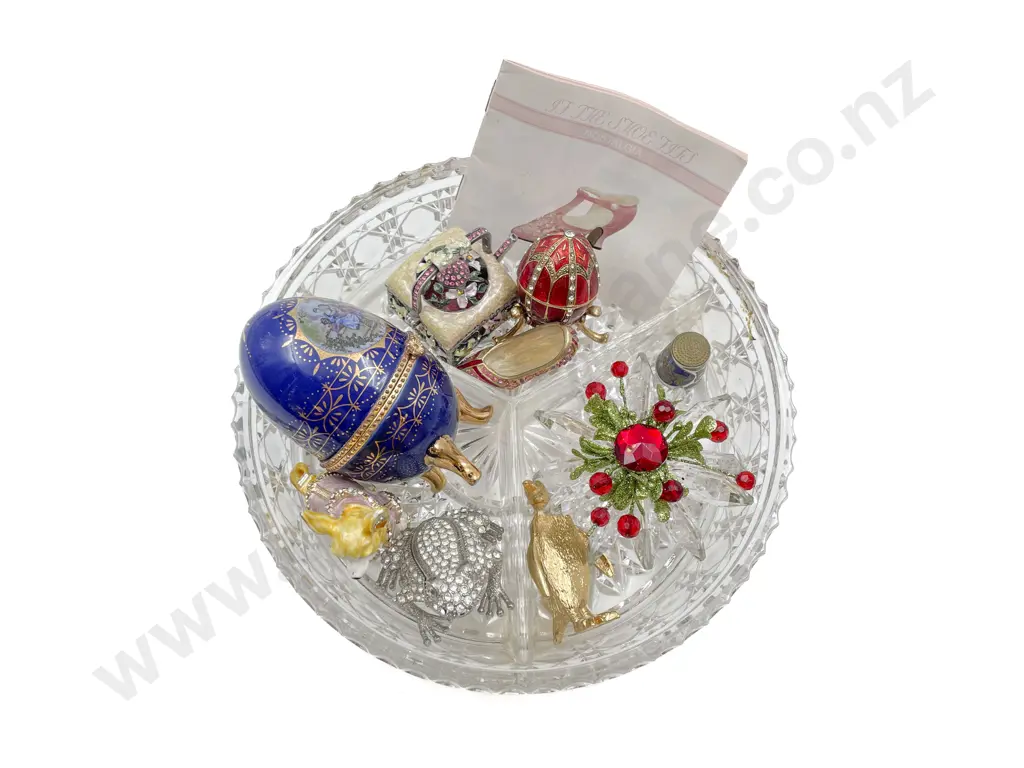 Quantity of Assorted Ornaments on Pressed Glass Tray Image 1++