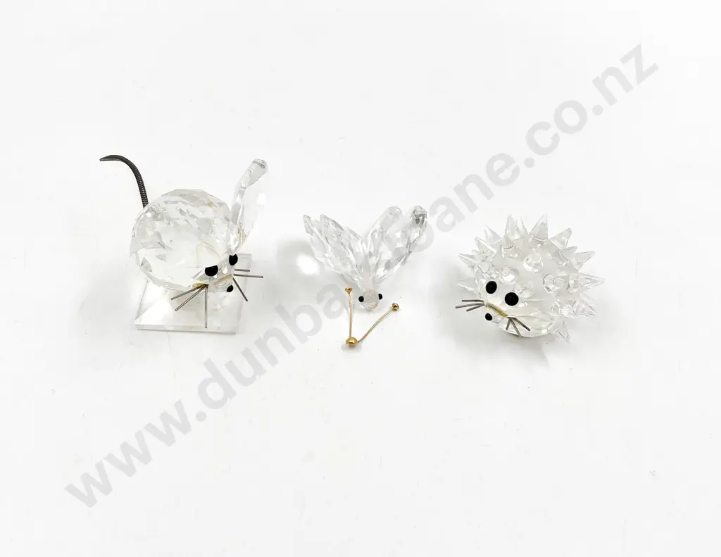 Three Pieces of Assorted Swarovski (faults) Image 1++