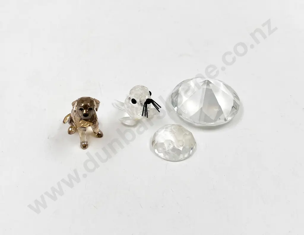 Four Pieces of Assorted Swarovski Image 1++