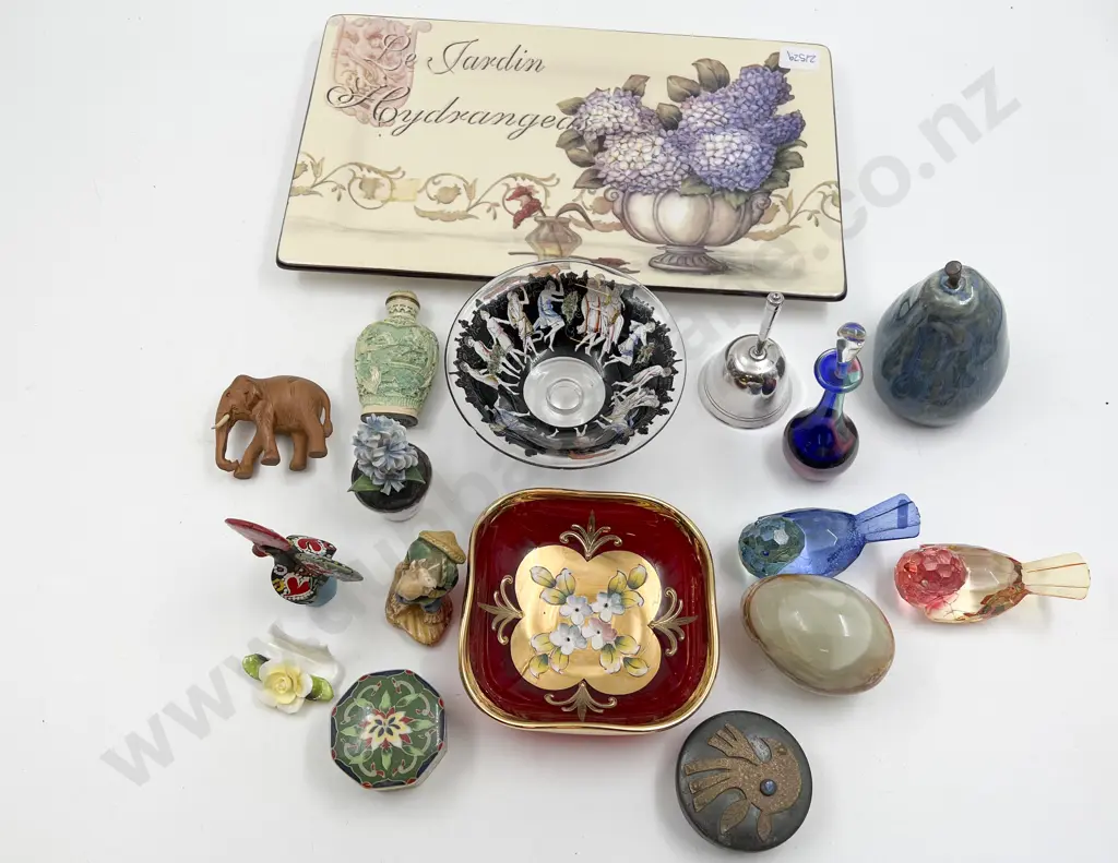 Quantity of Assorted Trinket Boxes and Animal Ornaments etc Image 1++