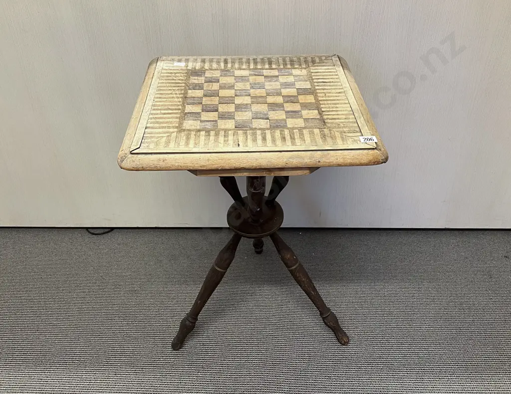 Faded Victorian Games Table with Gypsy Base Image 1++