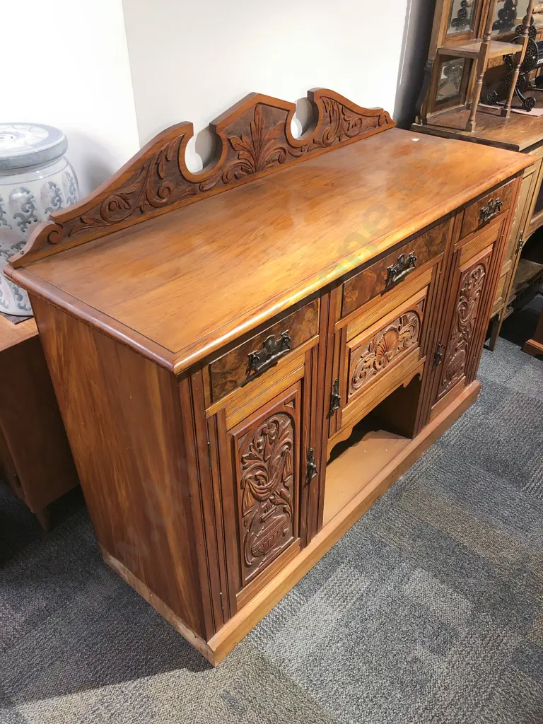 Colonial Kauri Sideboard Image 1++
