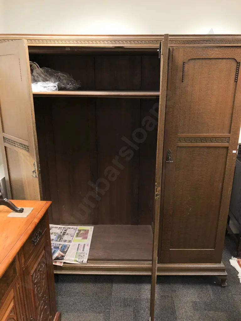 Edwardian Mirror Door Wardrobe Image 1++