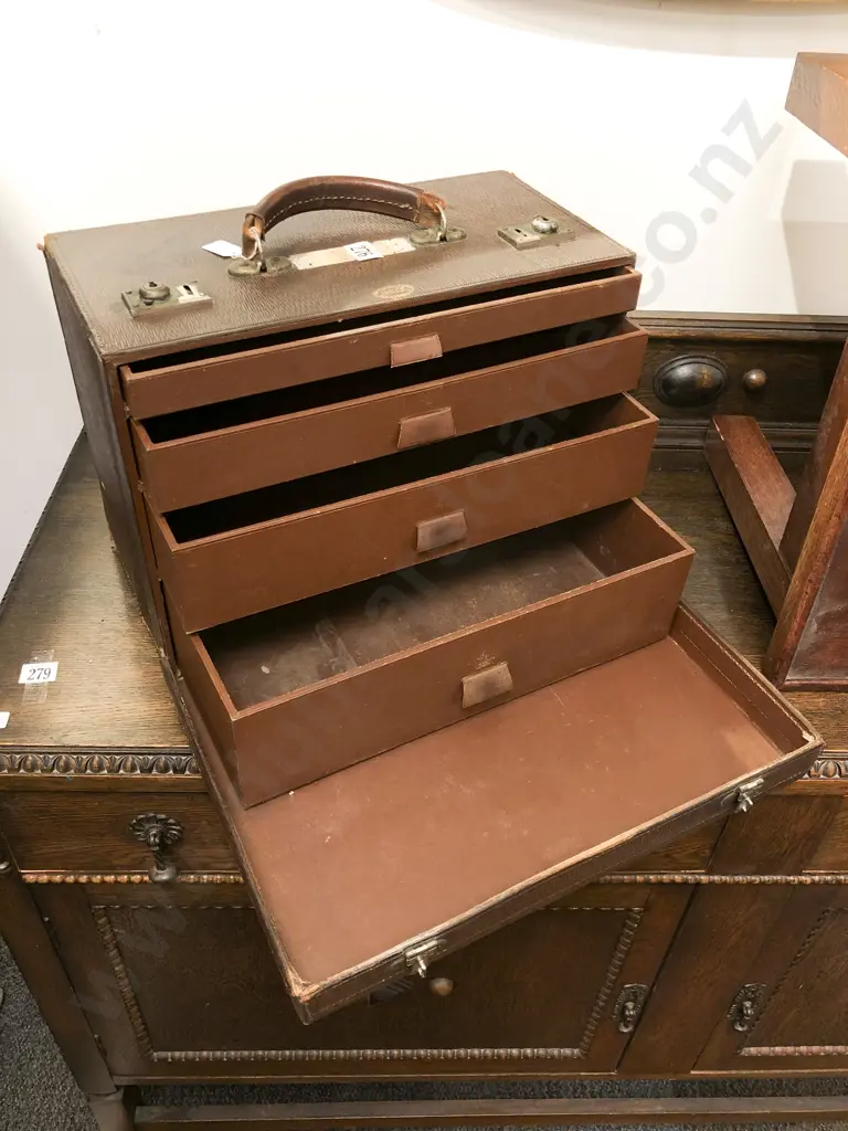 Late C19th Morocco Leather Doctors Case Image 1++
