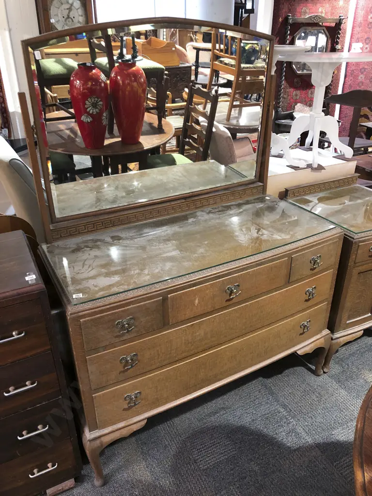 Edwardian Bow Front Dressing Chest and Matching Bedside Cabinet Image 1++