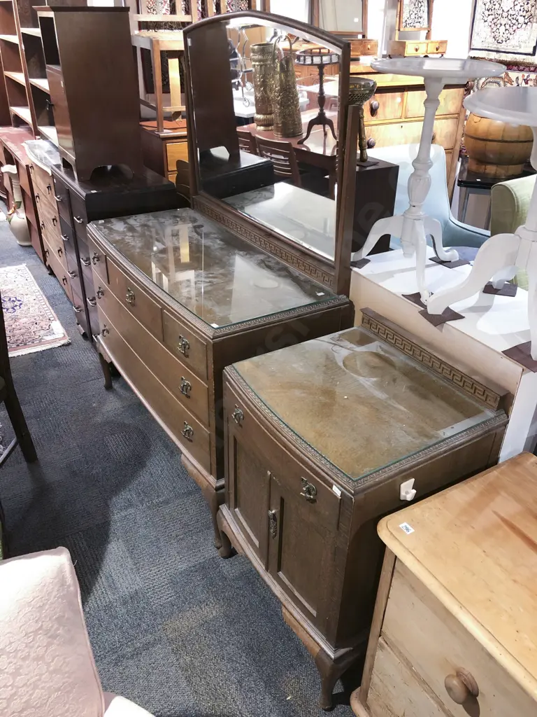 Edwardian Bow Front Dressing Chest and Matching Bedside Cabinet Image 1++
