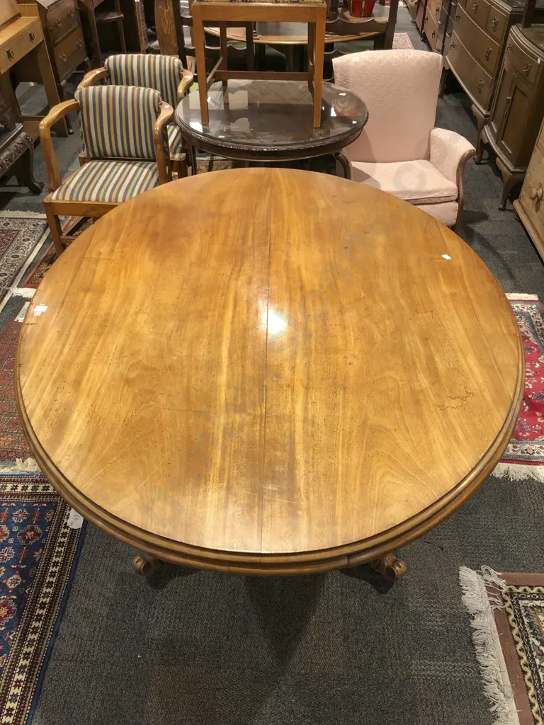 Victorian Mahogany Oval Breakfast Table Image 1++