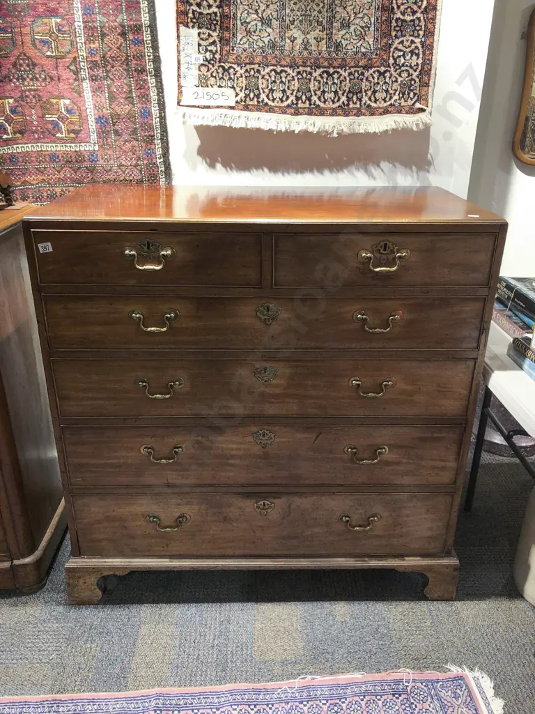 Geo III Flat Front Chest Image 1++