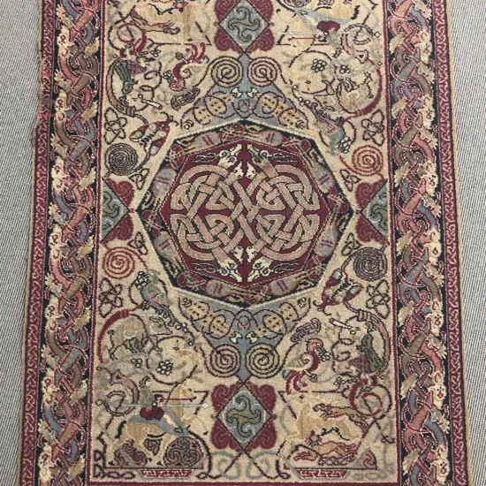 Celtic Design Hunting Carpet
