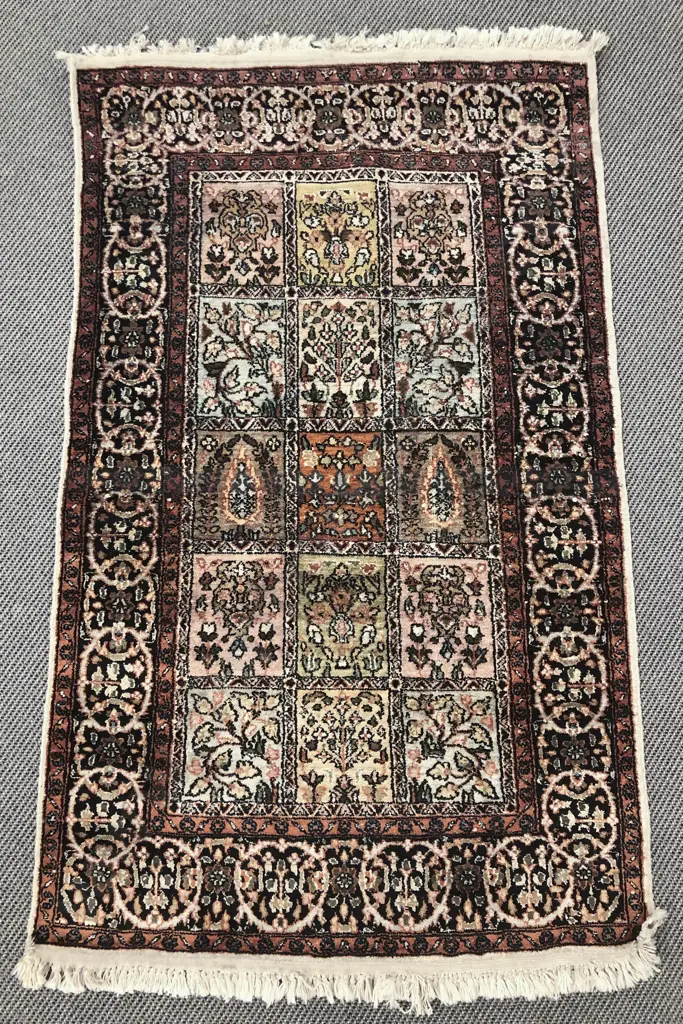 Persian Floor Rug with Panelled Floral Design Image 1++