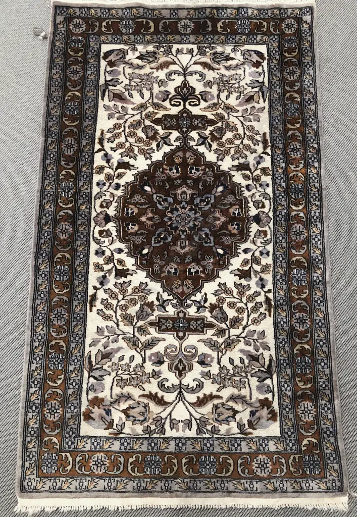 Persian Floor Rug Image 1++