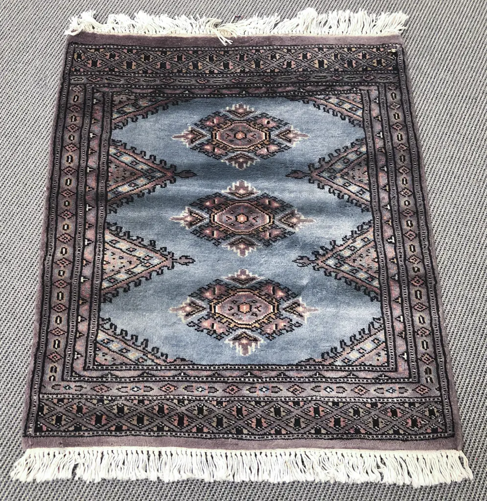 Small Persian Rug Image 1++