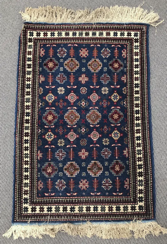 Small Persian Floor Rug Image 1++
