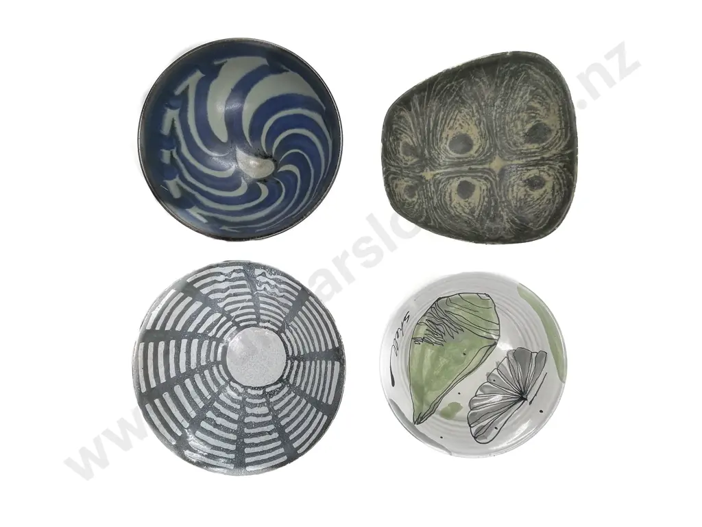 Four Pieces of NZ Studio Pottery Image 1++