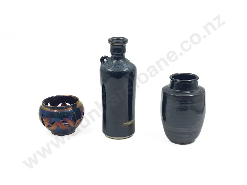 Three Pieces of NZ Pottery Image 1++