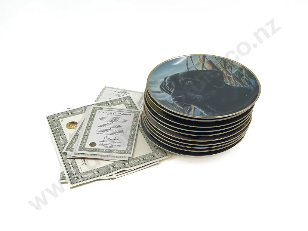 Twelve Franklin Mint Heirloom Plates Image 1++