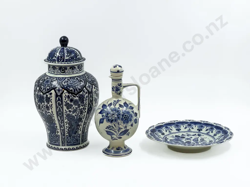Three Pces Assorted Delft Ware Image 1++