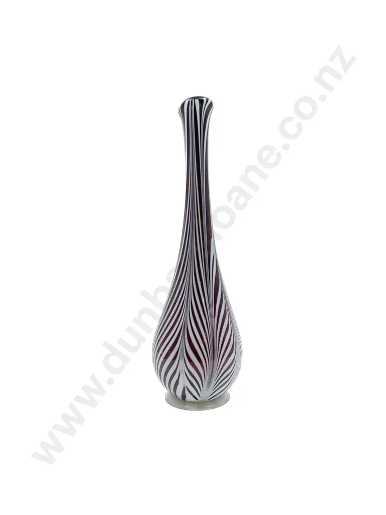 Art Glass Vase Image 1++