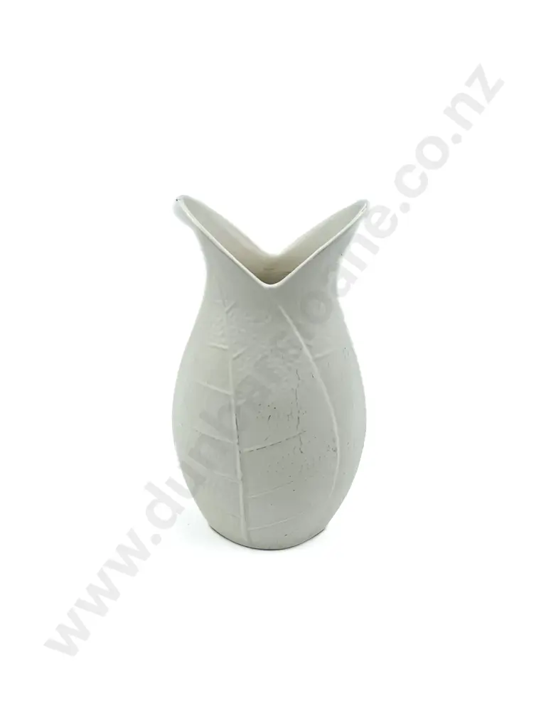 Crown Lynn Leaf Form Vase Image 1++