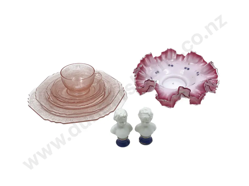 Quantity of Assorted Glass Ware etc Image 1++