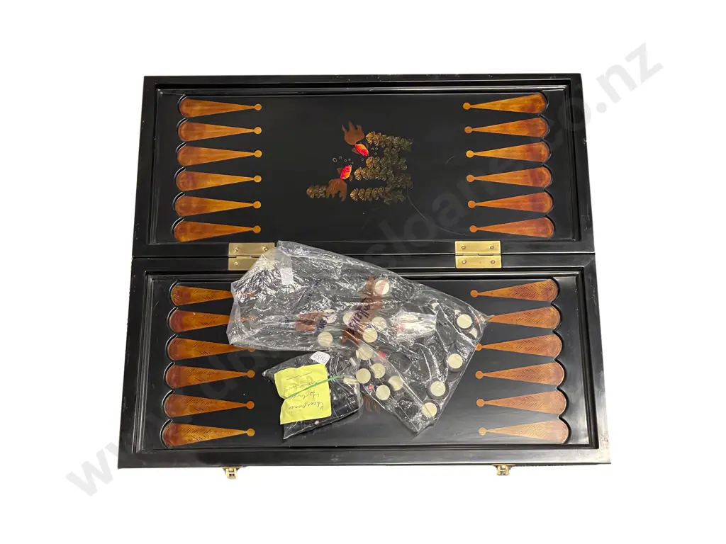Vintage Lacquered Game Set Image 1++