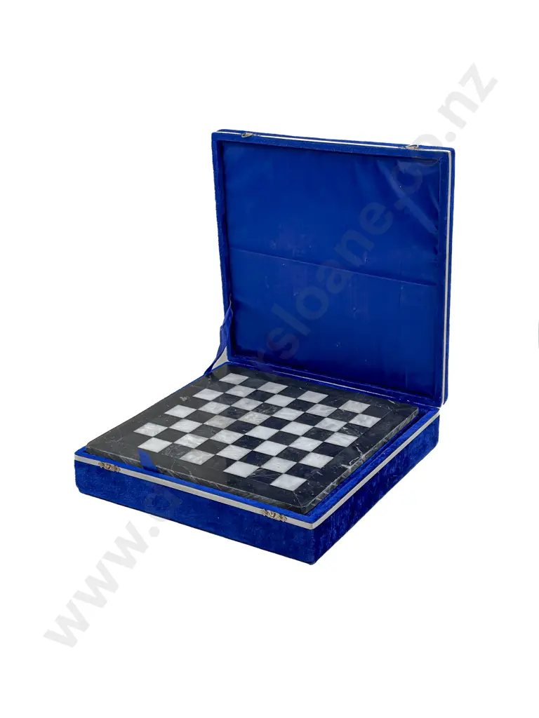 Boxed Marble Chess Set Image 1++