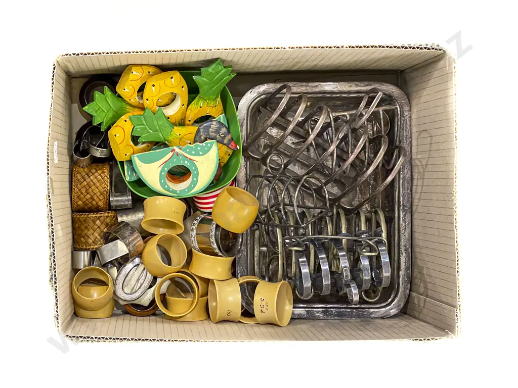 Quantity of Assorted Napkin Rings together with S/P Image 1++