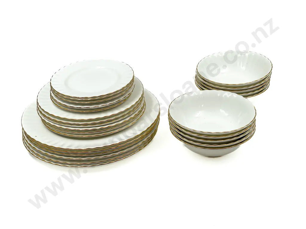 Royal Albert "Val D'or" Pattern Part Dinner Set Image 1++