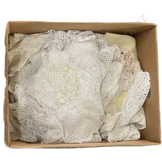 Collection of Various Vintage Linens