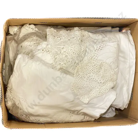 Collection of Various Vintage Linens