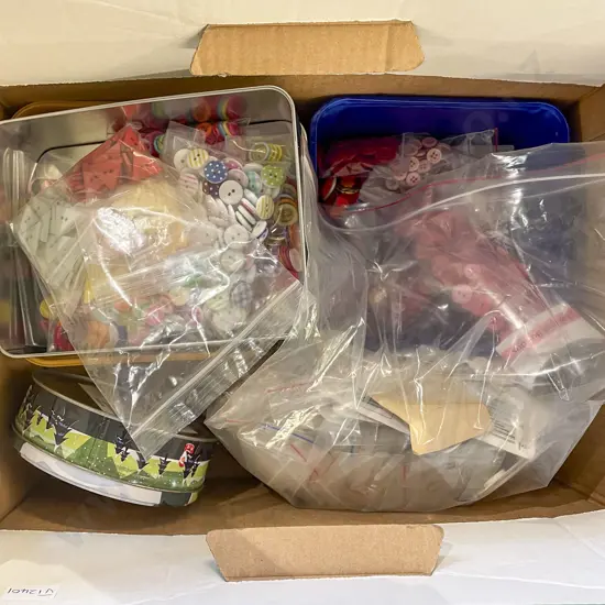 Large Quantity Mainly Modern Plastic Craft Buttons
