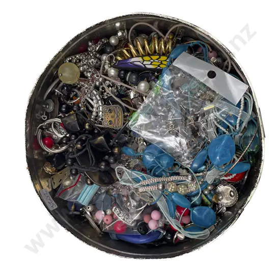 Quantity of Assorted Costume Jewellery