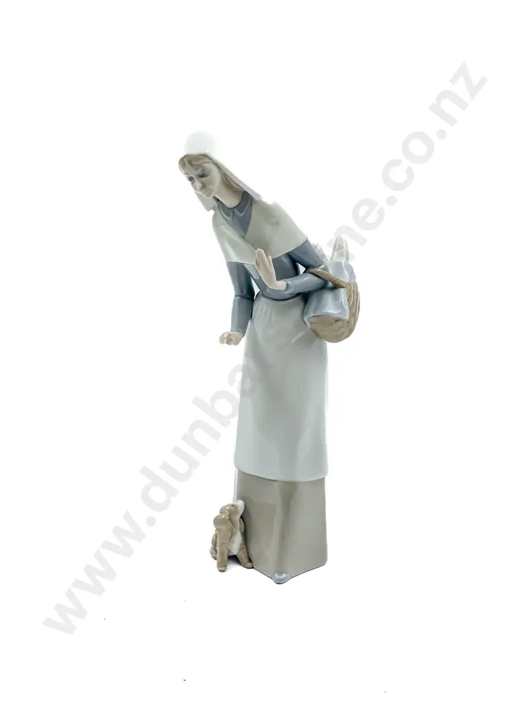 Lladro Figure of Woman with Puppy Image 1++