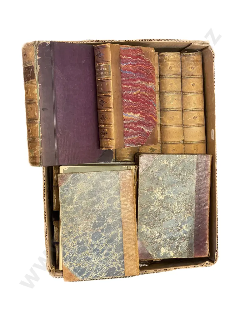 Quantity of Assorted Vintage Leather Bound Books Image 1++