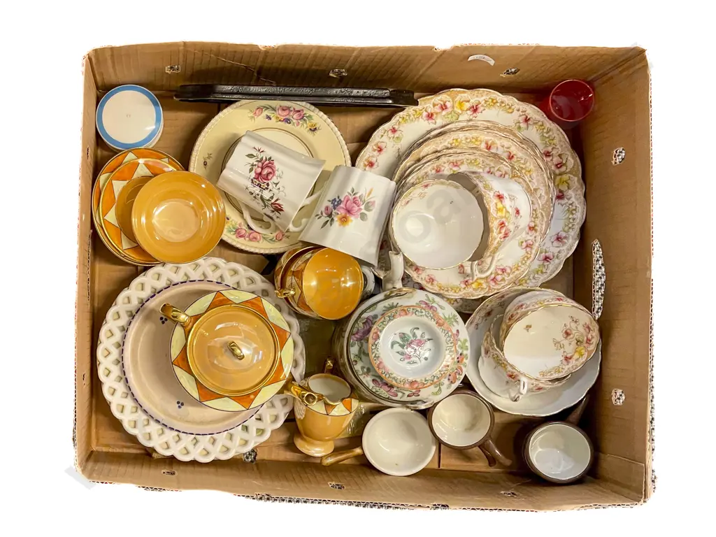 Quantity of Assorted Fancy China Image 1++