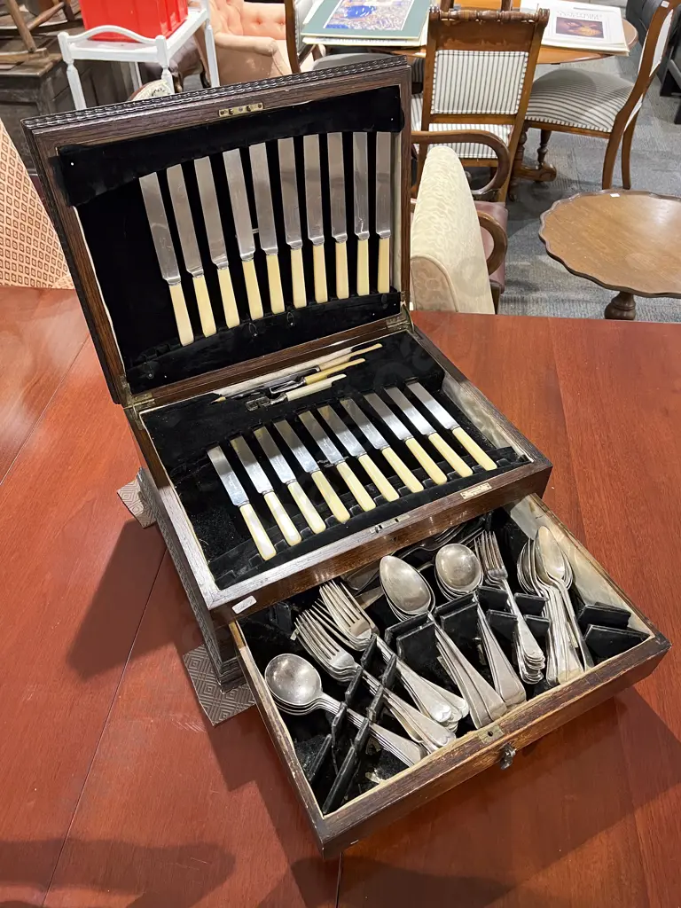 Oak Canteen of Mixed Cutlery Including Bone Handled Image 1++
