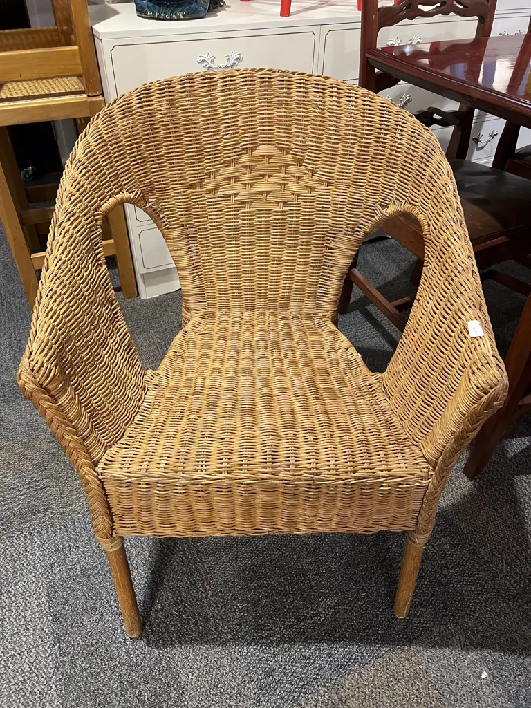 Wicker Arm Chair Image 1++