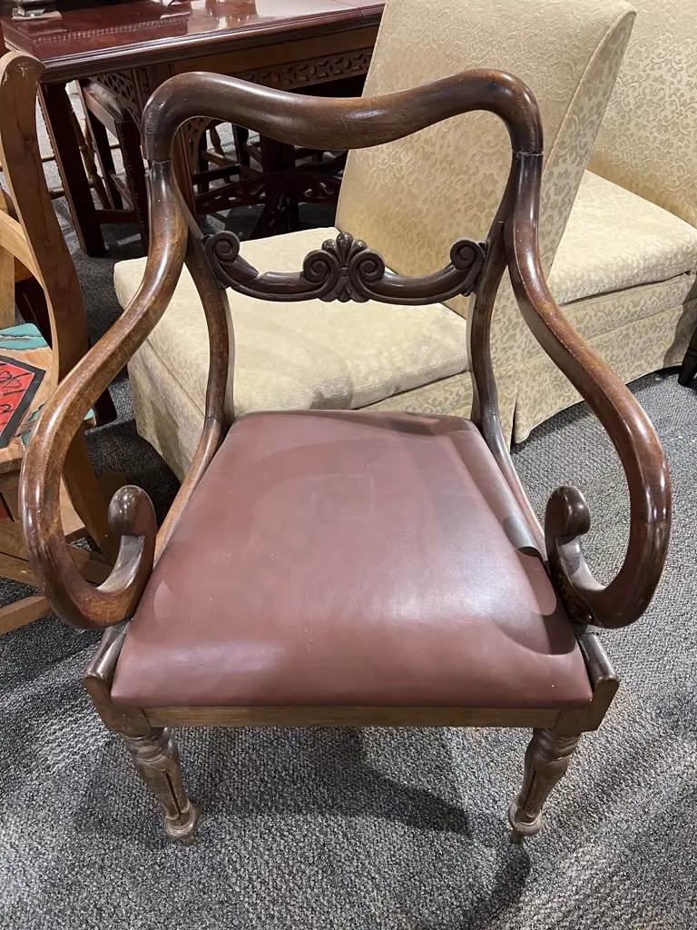 WMIV Roll Arm Dining Chair (Faults) Image 1++