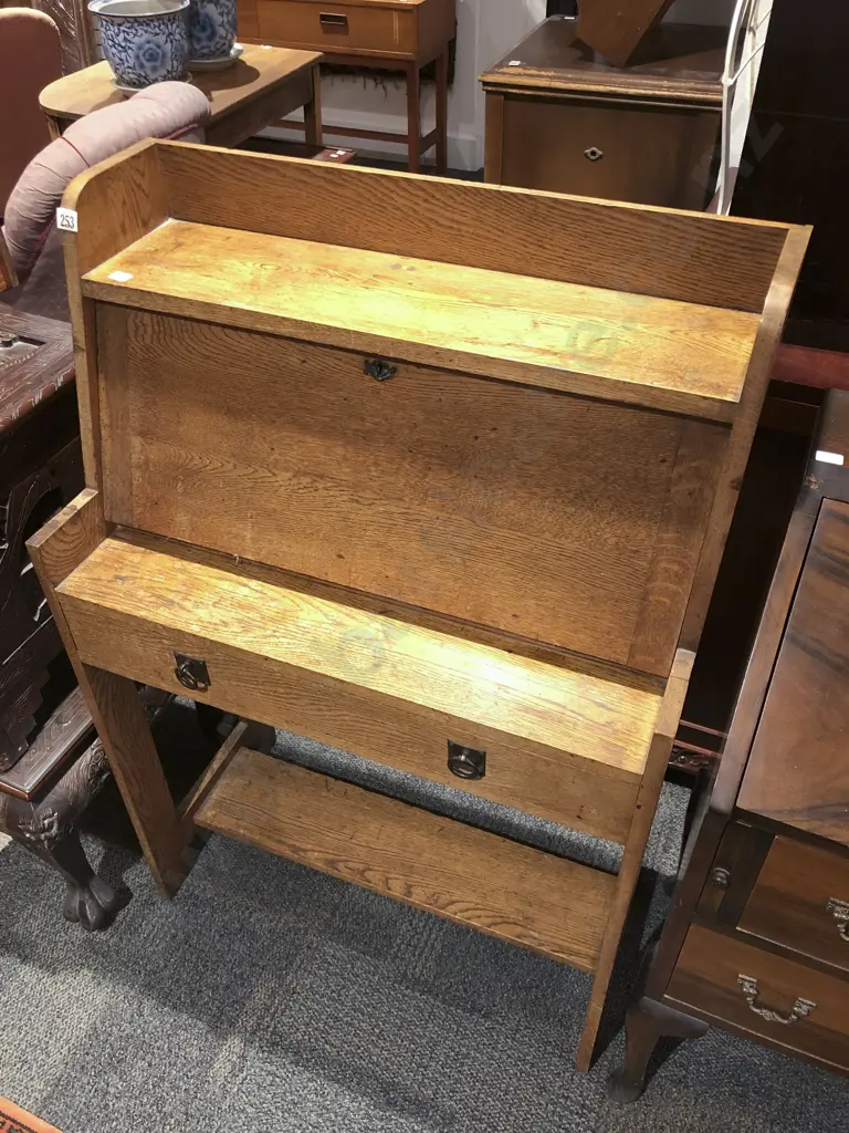Arts and Crafts Oak Escritoire Image 1++