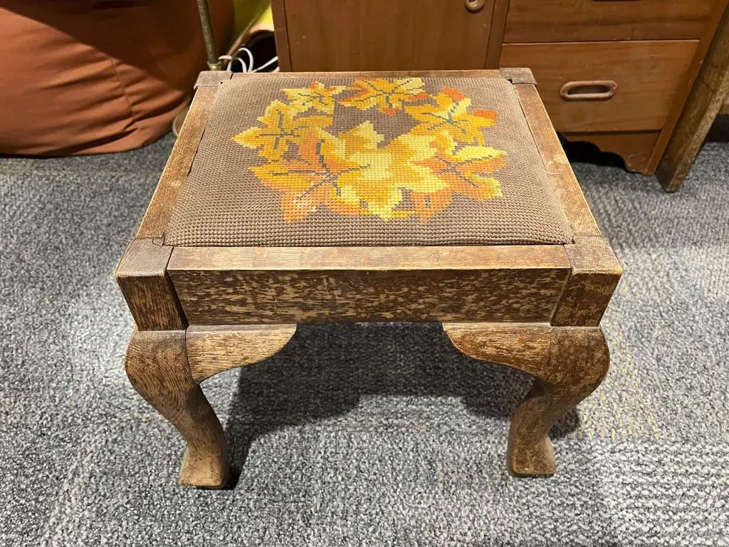 Oak Footstool Image 1++