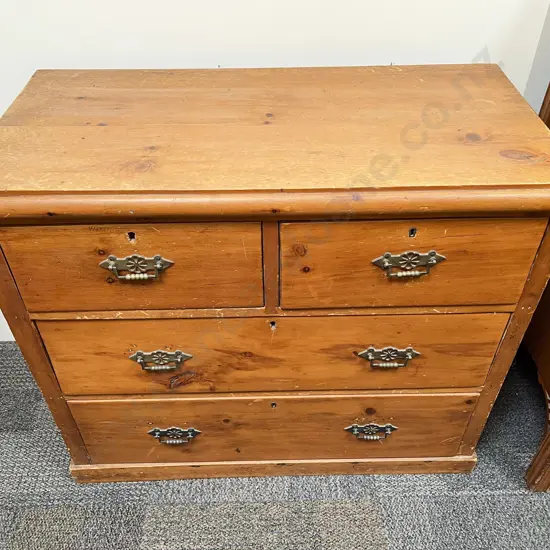 Colonial Flat Front Chest of Drawers